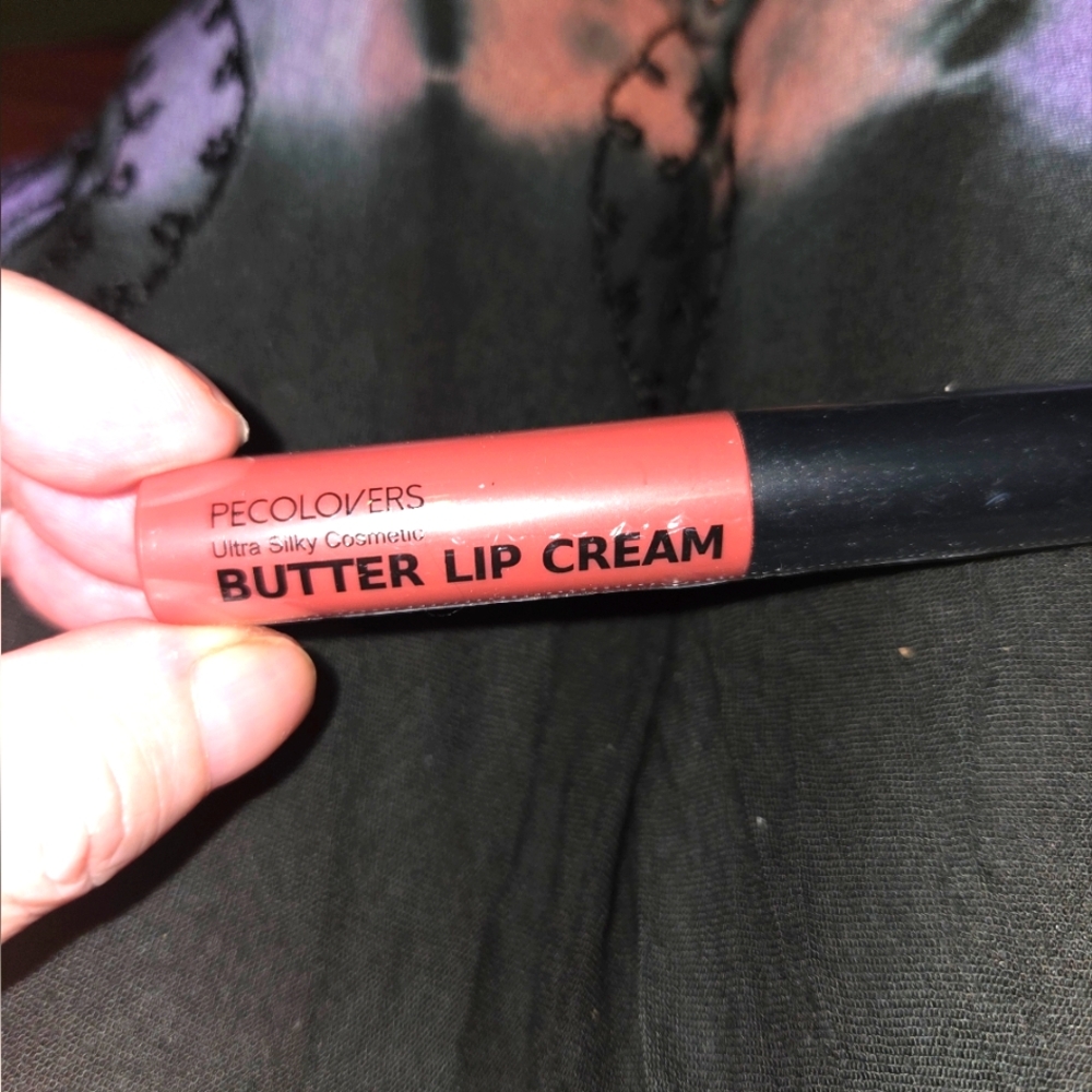 Lip Cream - Silky Coral #4 NWOT